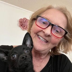 Meet your Posher, Christine